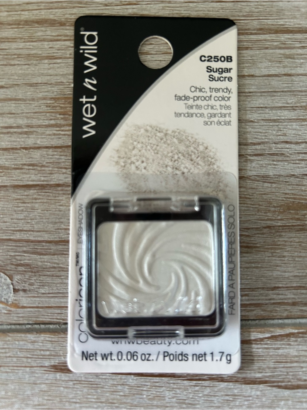 New wet n wild Sugar Single Eyeshadow Sucre C250B Color Icon White Silver Pearl
